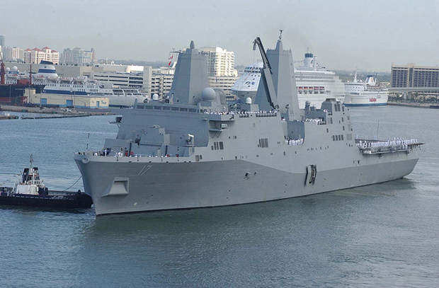 File:Ignatius-class-amphibious-transport-dock.jpg