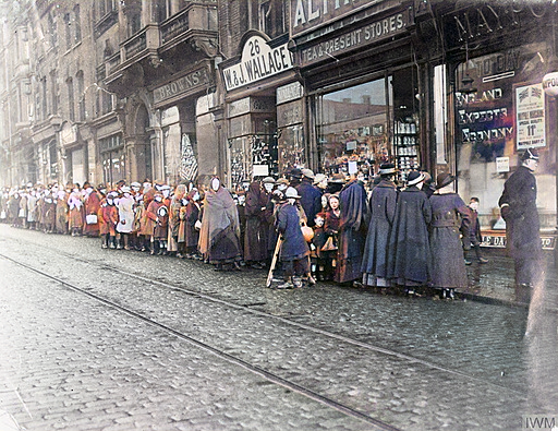 File:1709 Benacian rationing queue.png