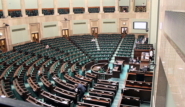 File:Florian parliament Building.jpg