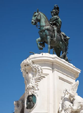 File:Statue of Arkadius in Chryste.png