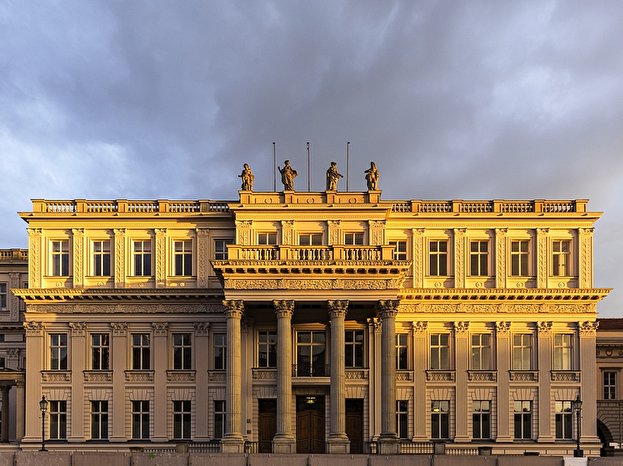 File:Jess Palace Brandenburg.jpg