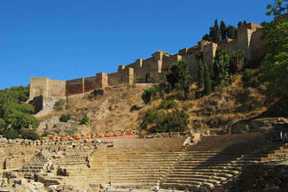 File:Alcazaba South Wall and Babkhan Ruins.jpg