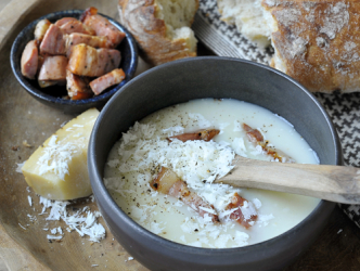 File:Garlic soup.jpg