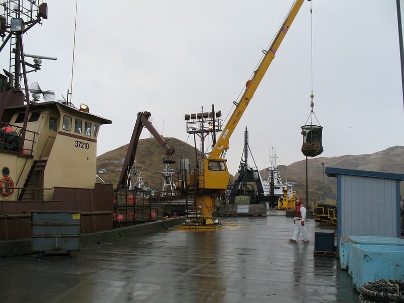 File:Port Balaine crab fishing.jpg