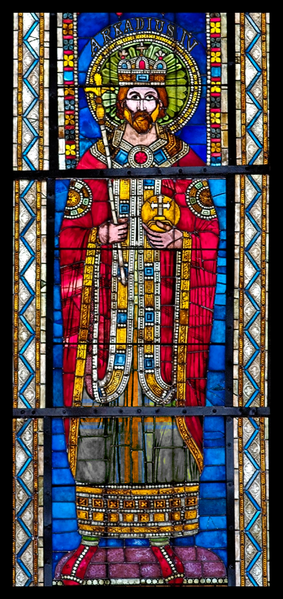 File:Glass window Arkadius IV.png