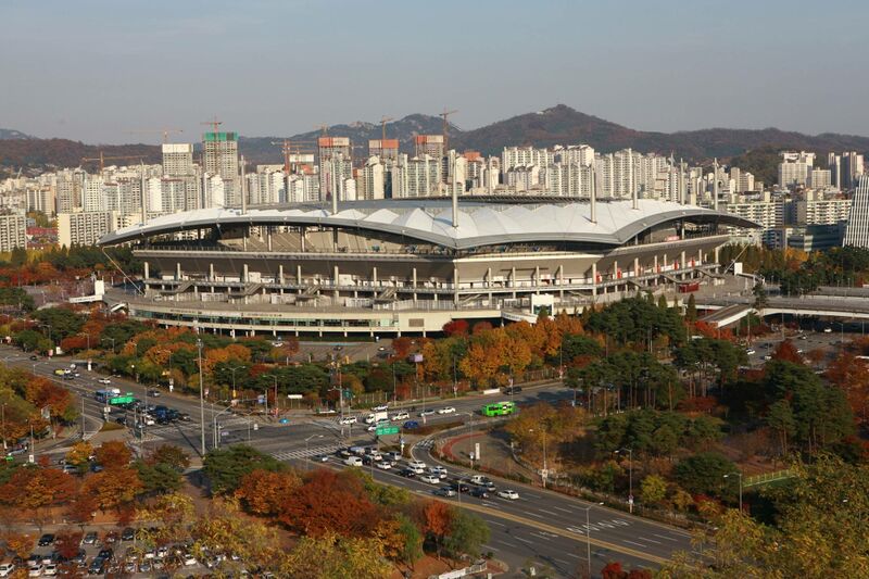 File:Pemandangan Stadium Springwind 2618.jpg