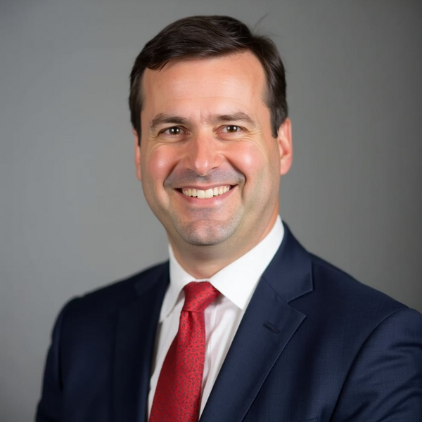 File:Liam O’Neill.png