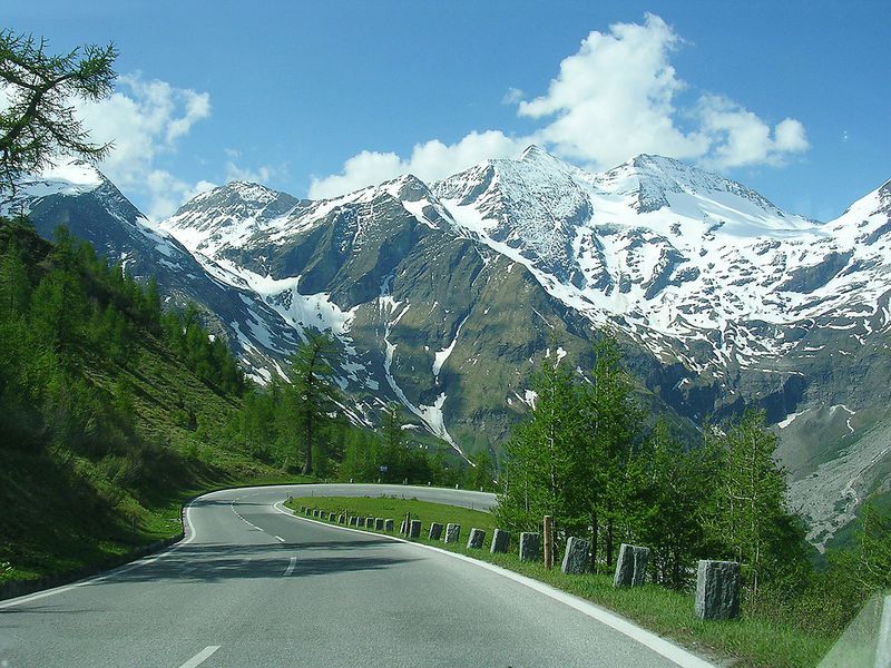 File:DulcisMons road.jpg